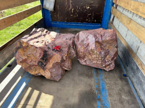 Ландшафтные глыбы красно-фиолетовые 200-1000 килограмм купить в Чердыни