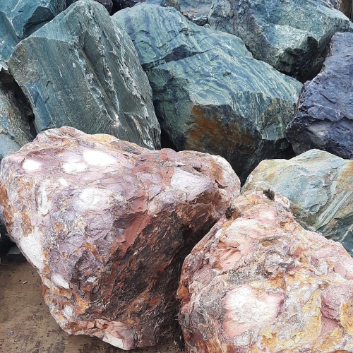 Ландшафтные глыбы красно-фиолетовые 200-1000 килограмм купить в Чердыни