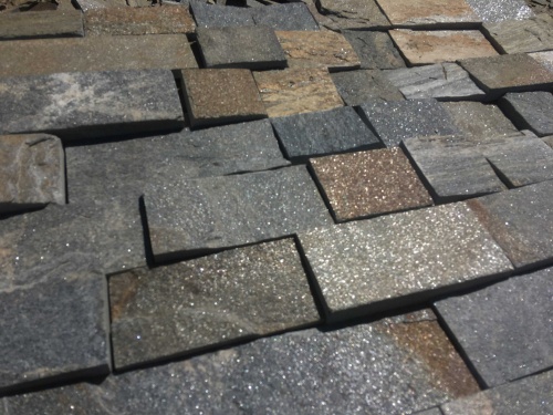 Плитка пилёная златолит Уральский для цоколя, отмостки купить в Чердыни