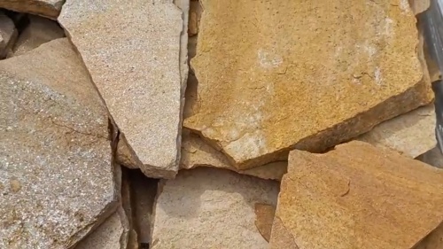 Плитняк златолит жёлтый для цоколя купить в Чердыни