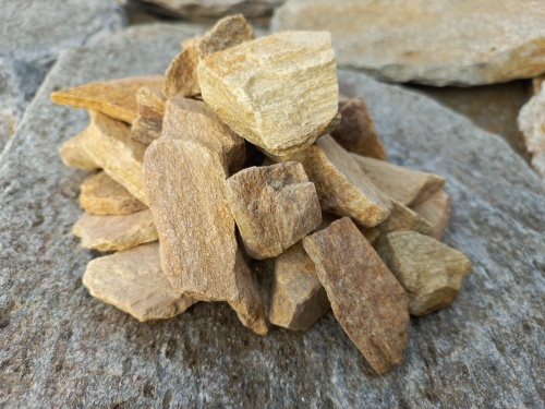 Златолит жёлтый декоративная каменная крошка купить в Чердыни