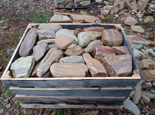 Златолит жёлтый, жёлто-зелёный глыбки и валуны для ланшафтного дизайна купить в Чердыни