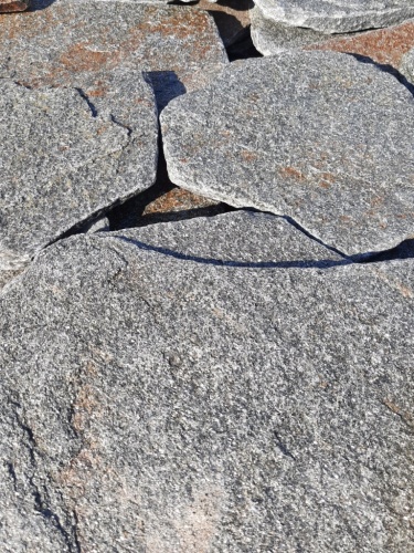 Златолит серебристый галтованный для лестниц купить в Чердыни