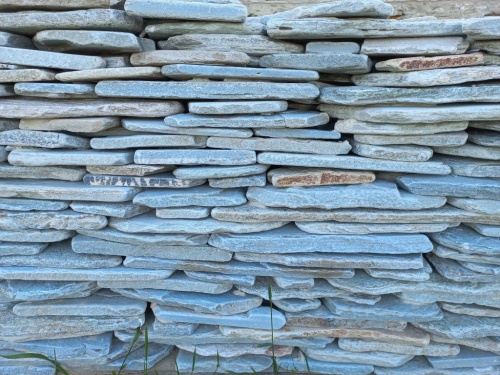 Плитняк златолит зелёный галтованный для цоколя купить в Чердыни