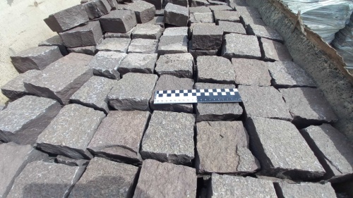 Лемезит колотая брусчатка 10 * 10 см. для парковки купить в Чердыни